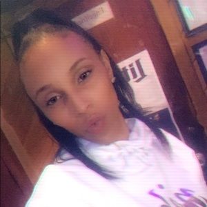 Meet your Posher, Ramona